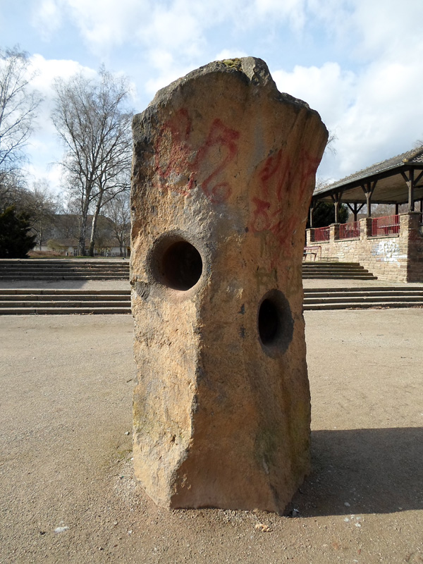 Click for the gallery page to add comments and vote (PID:162537) Summstein im Hoeschpark