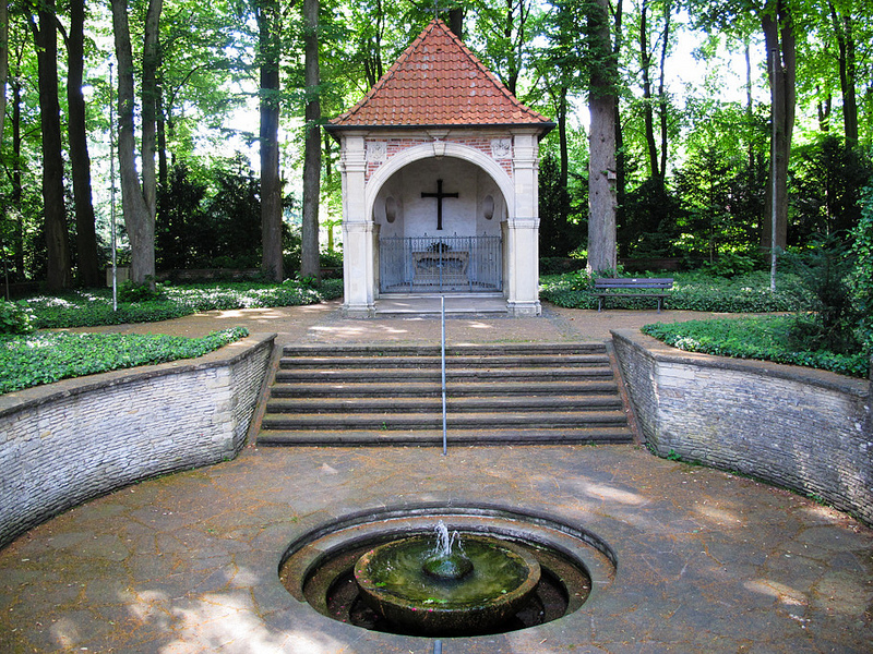 Click for the gallery page to add comments and vote (PID:144652) Ludgerusbrunnen