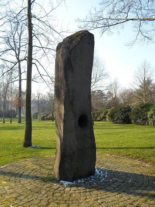 Click for the gallery page to add comments and vote (PID:178858) Summstein Herminghauspark