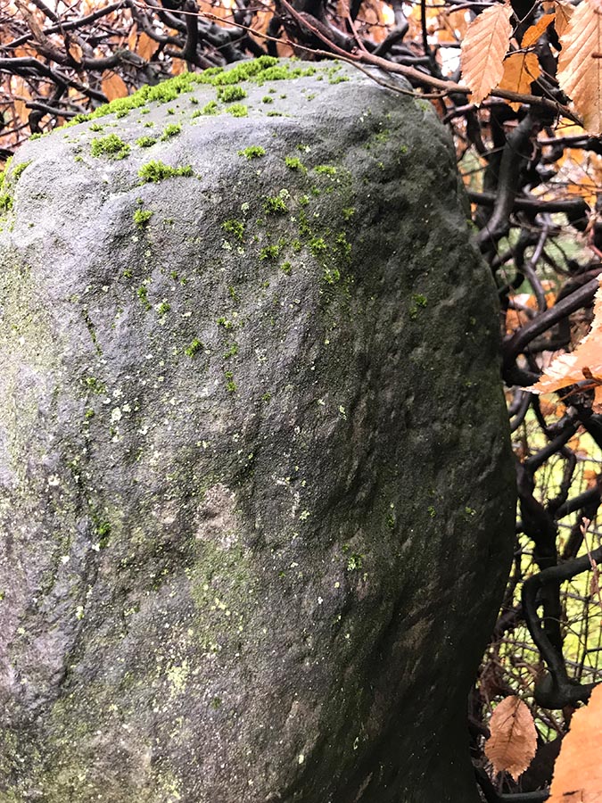Click for full size image of Kaiserswerth Menhir (PID:192691) Kaiserswerth Menhir