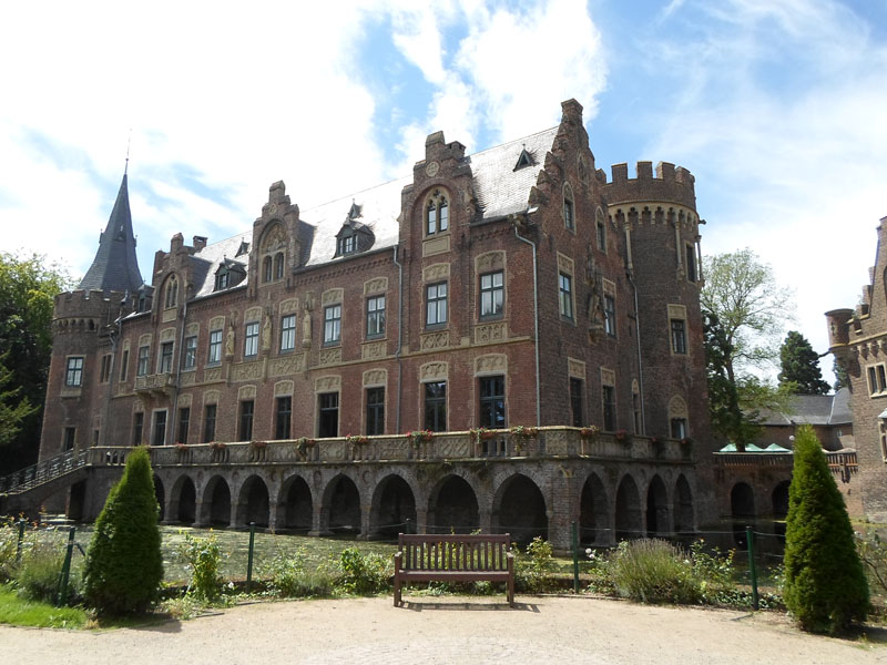 Informationszentrum Schloss Pfaffendorf (PID:168725) Informationszentrum Schloss Pfaffendorf