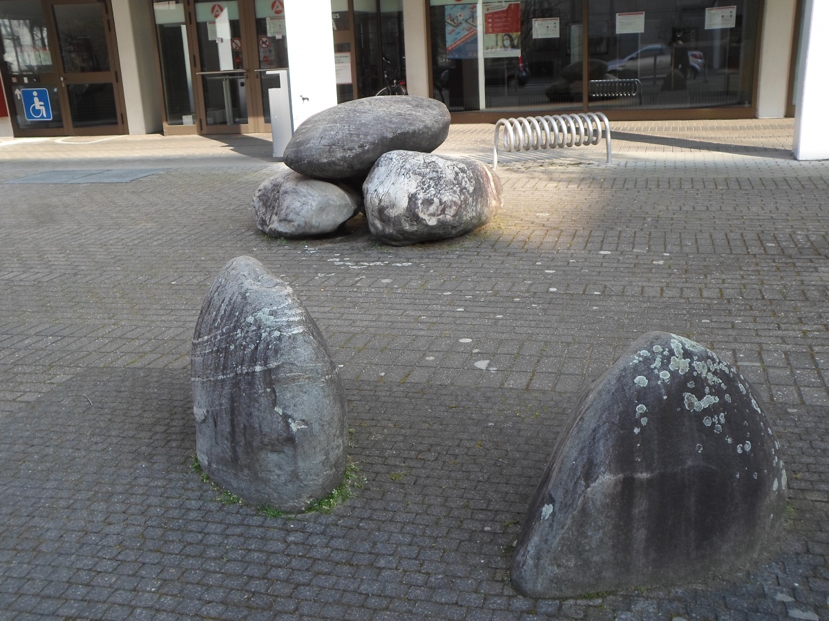 Click for the gallery page to add comments and vote (PID:224796) Steinsetzung Hünefeld
