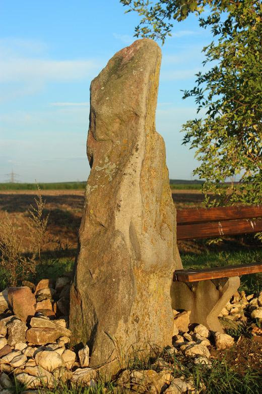 Click for full size image of Langer Stein Flonheim (PID:124488) Langer Stein Flonheim