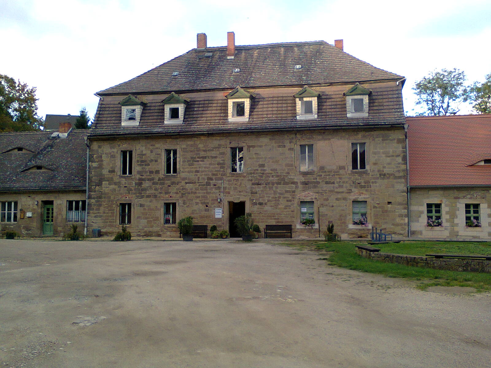 Click for the gallery page to add comments and vote (PID:158990) Schloss Goseck