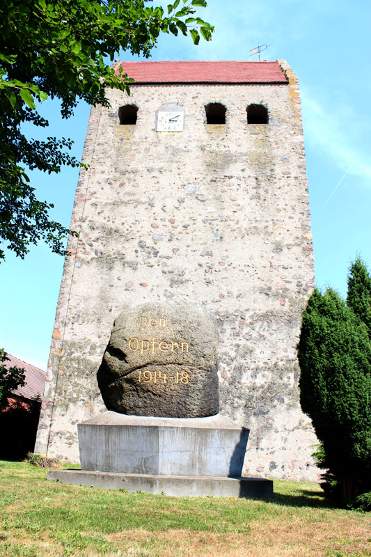 Click for full size image of Körbelitz Steinkreuze (PID:110728) Körbelitz Steinkreuze