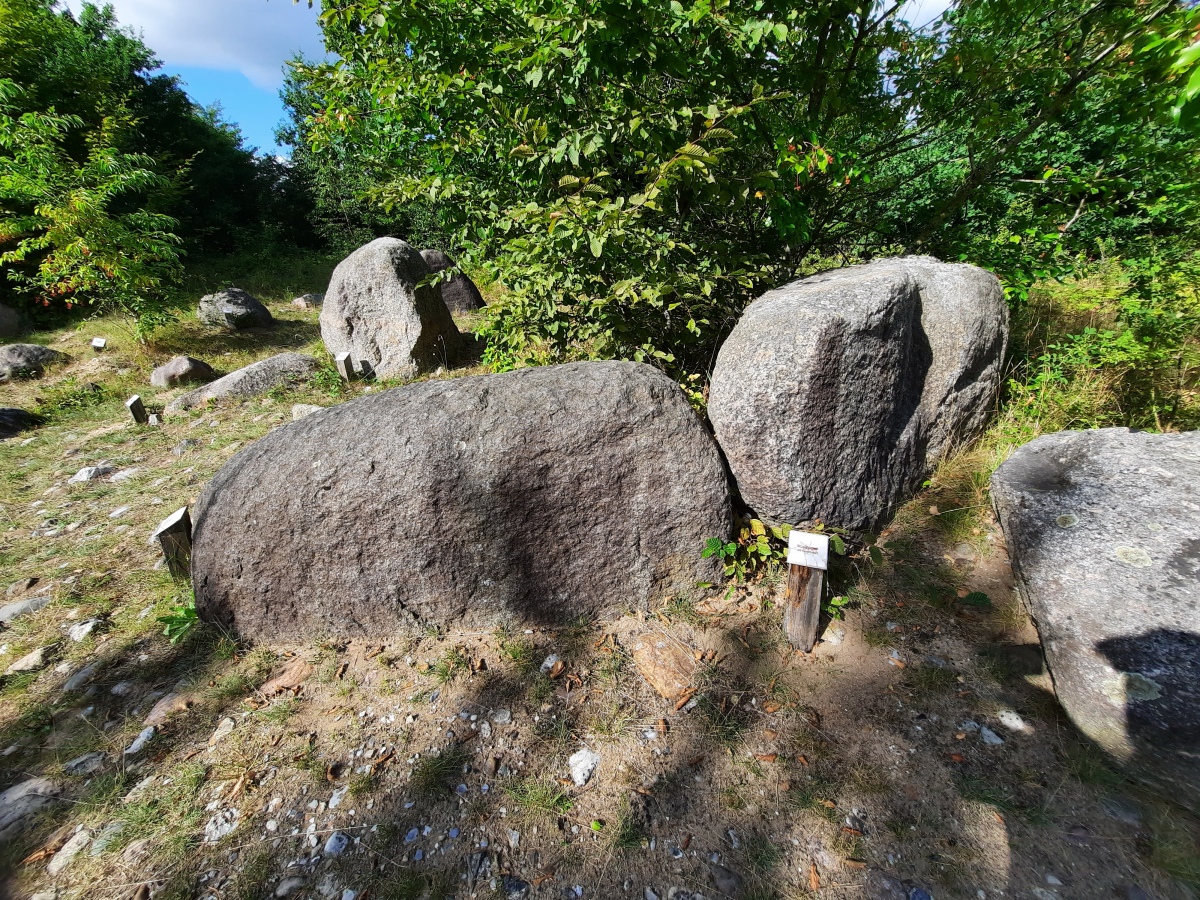 Click for the gallery page to add comments and vote (PID:250448) Findlingsgarten Kreuzfeld