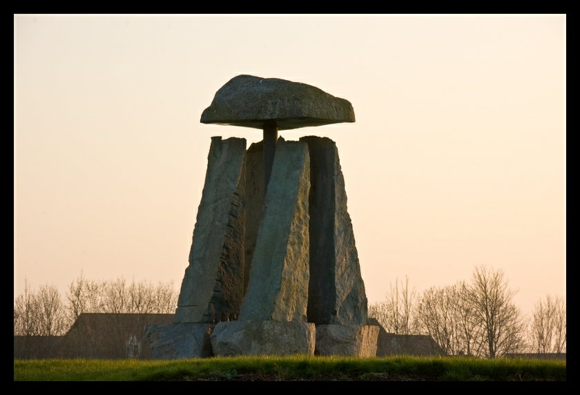 Click for the gallery page to add comments and vote (PID:47246) Buedelsdorf Dolmen (modern)