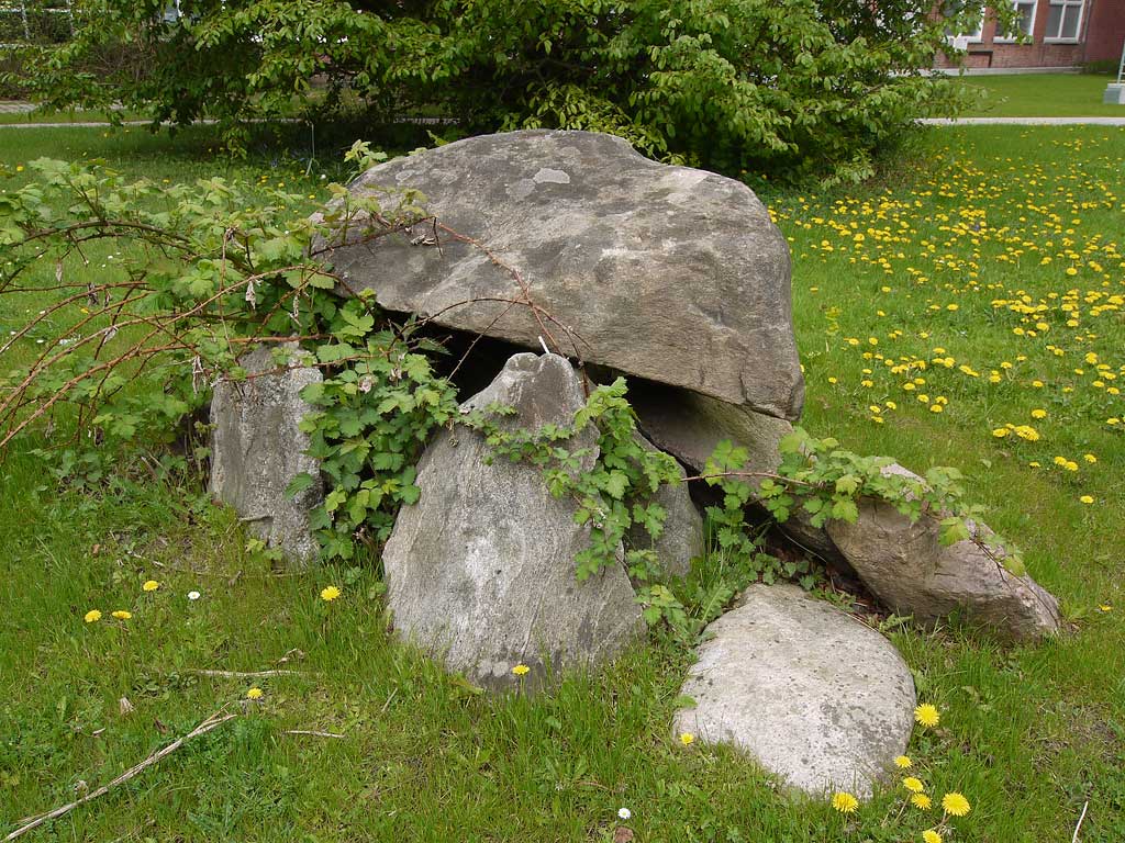 Kiel Dolmen (Lottorf)