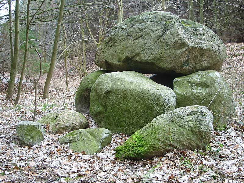 Click for the gallery page to add comments and vote (PID:45963) Noer-Lindhoeft Dolmen