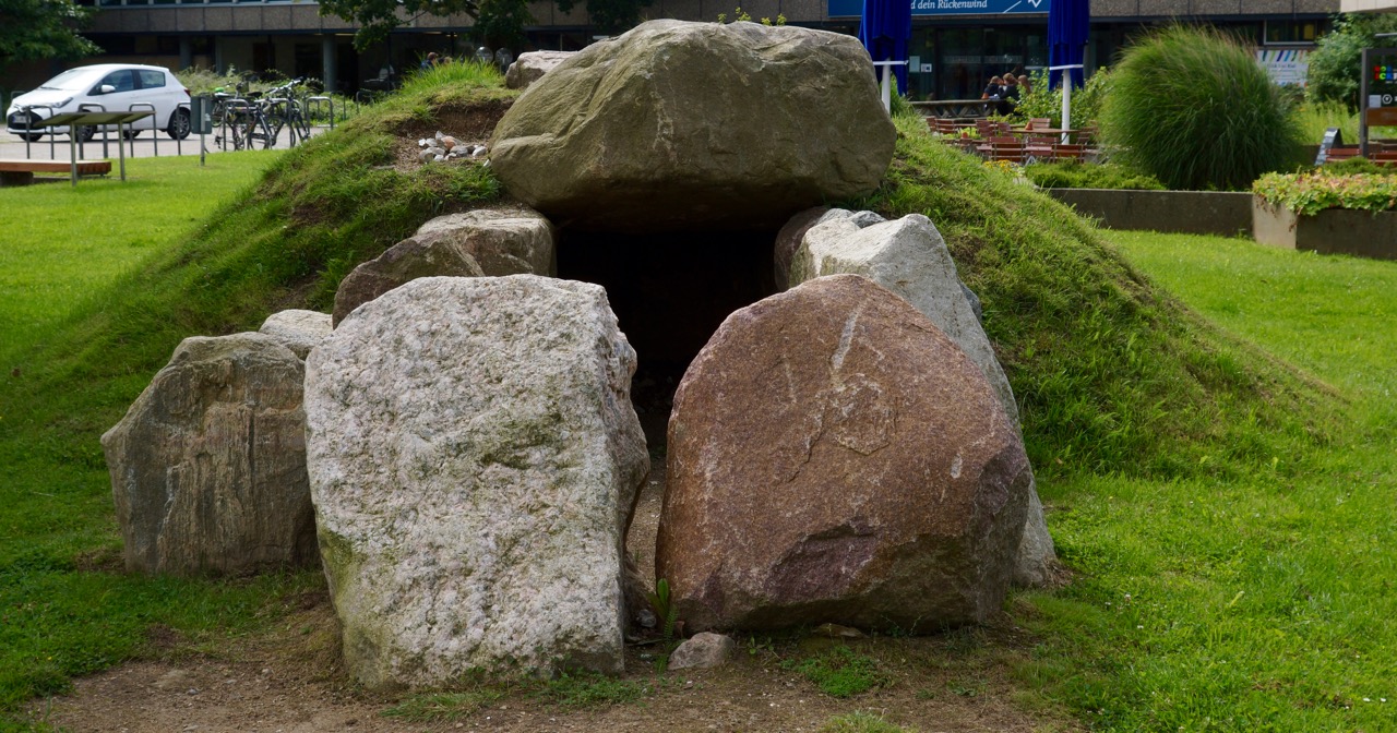 CAU Passage Tomb (Wangels)