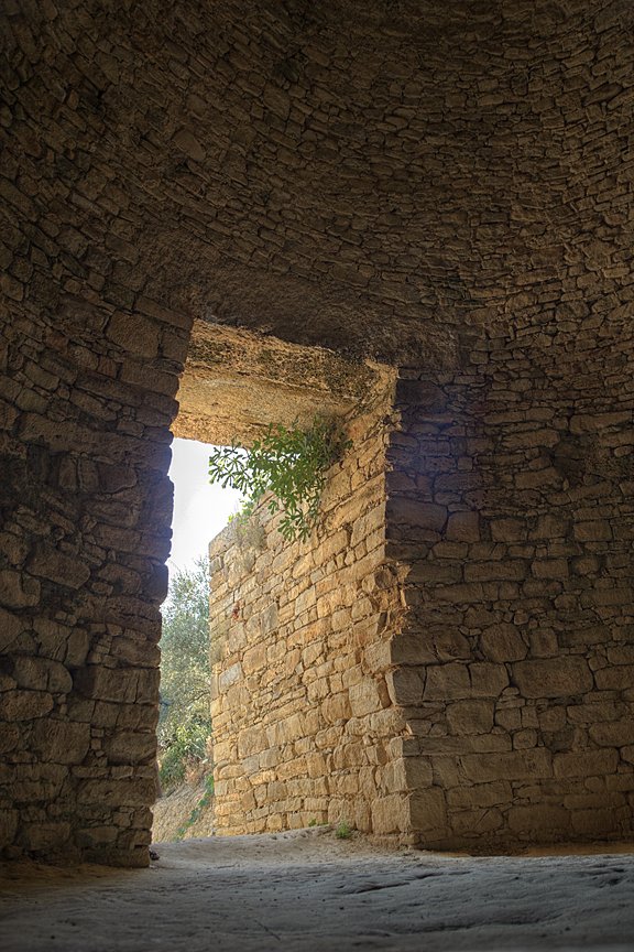 Click for the gallery page to add comments and vote (PID:168105) Nestors Palace Tholos Tomb