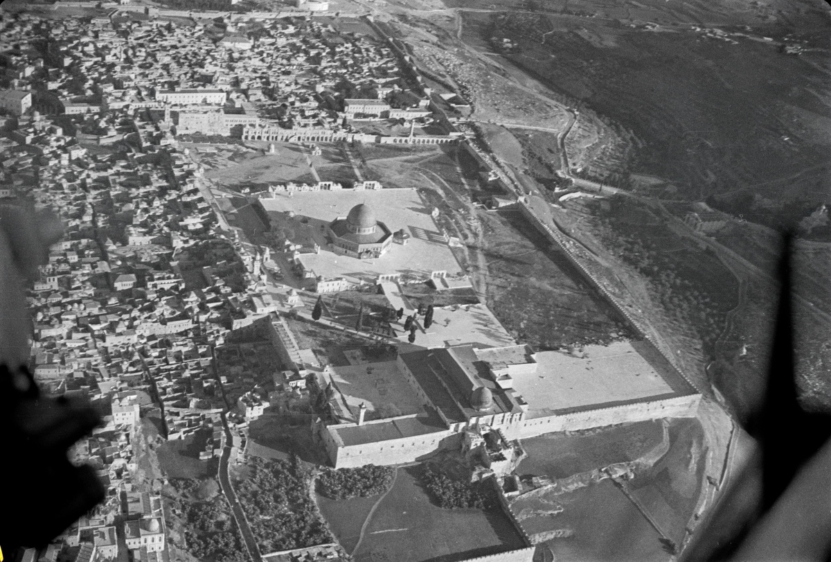 Click for full size image of Temple Mount (PID:222990) Temple Mount