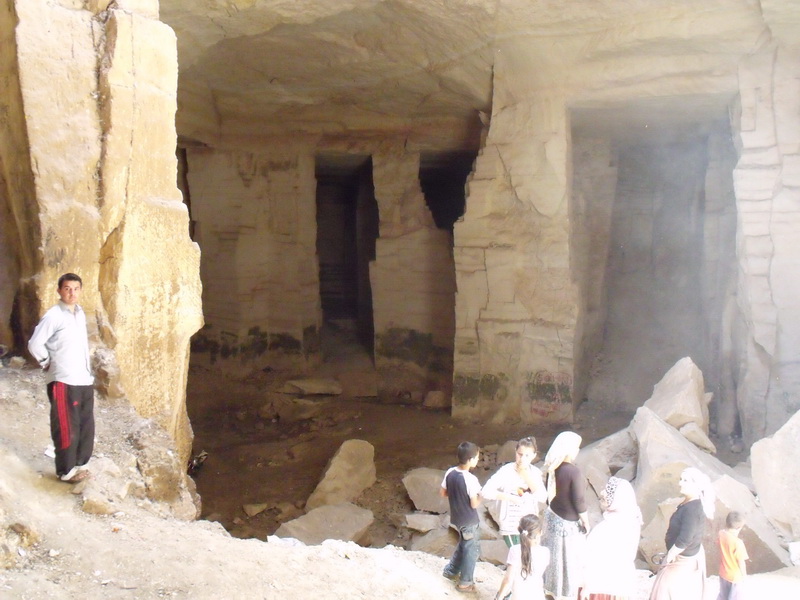 Click for full size image of Bazda Cave (PID:95449) Bazda Cave