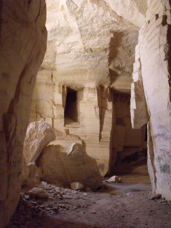 Click for full size image of Bazda Cave (PID:95455) Bazda Cave
