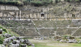 Magnesia on the Meander