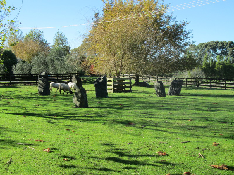 Matakana Modern Stone Circle
