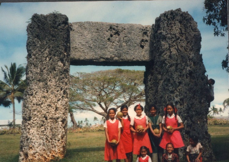 Ha Amonga A Maui Tonga S Trilithon Tonga S Stonehenge Standing Stones The Megalithic Portal And Megalith Map