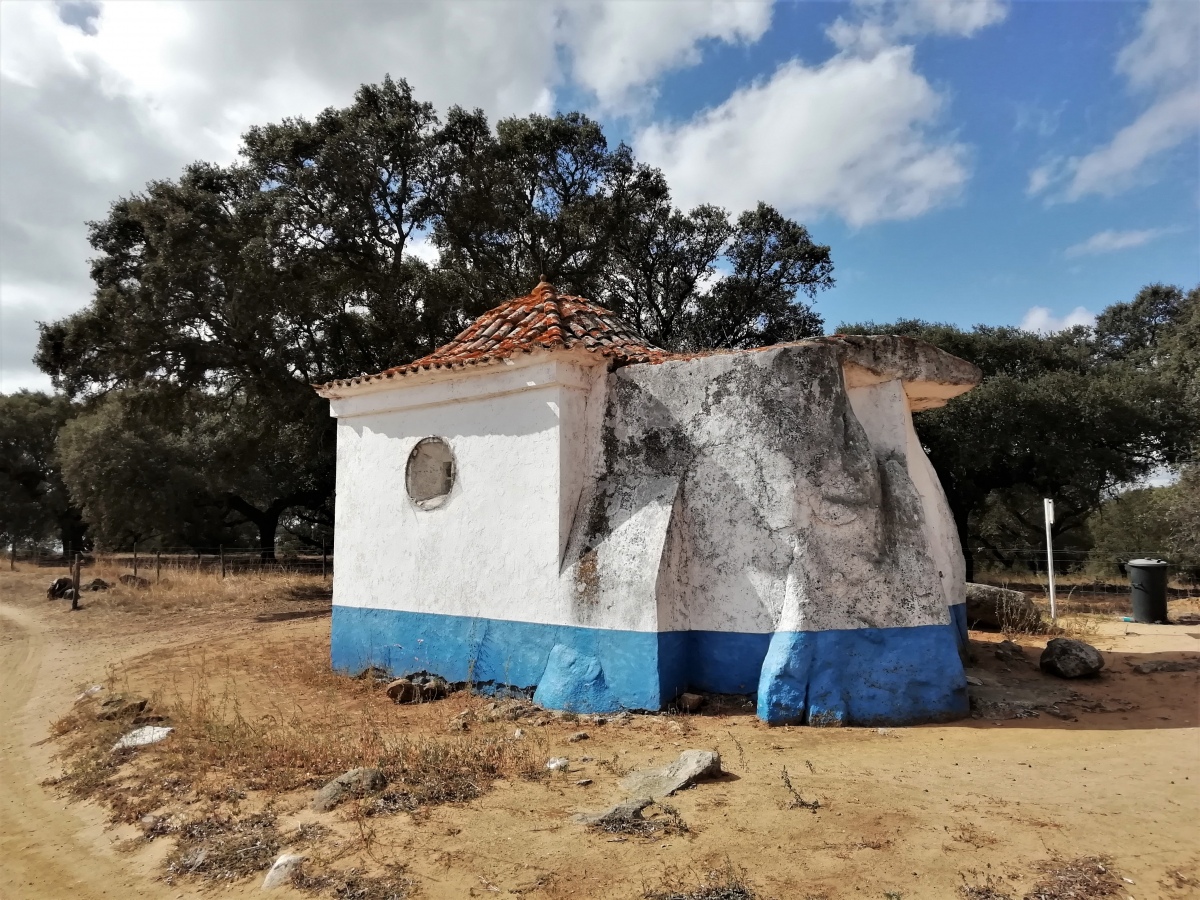 Click for the gallery page to add comments and vote (PID:205052) Anta-Capela de Nossa Senhora do Livramento