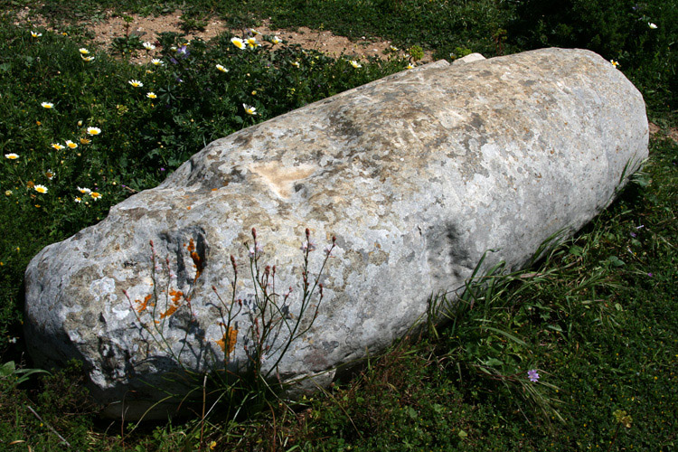 Click for full size image of Menir de Milrei. (PID:42186) Menir de Milrei.