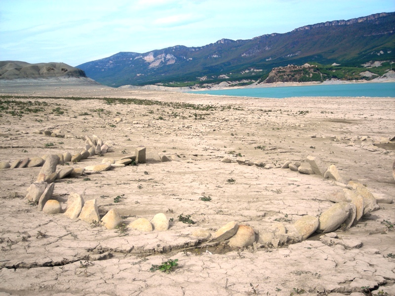 Arroyo Vizcarra necropolis