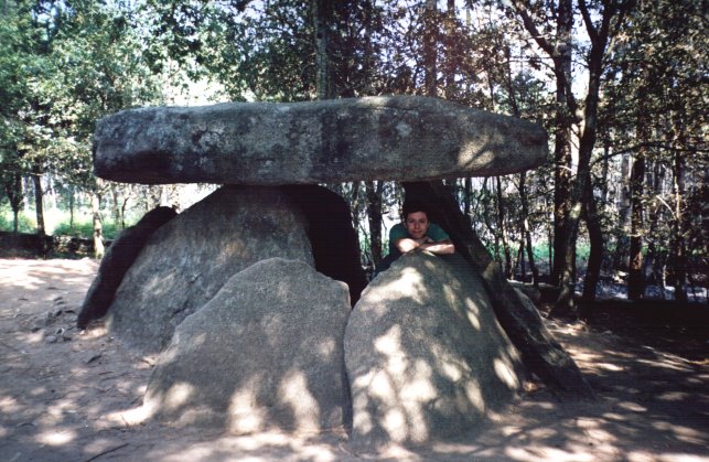 Click for the gallery page to add comments and vote (PID:9425) Dolmen de Axeitos