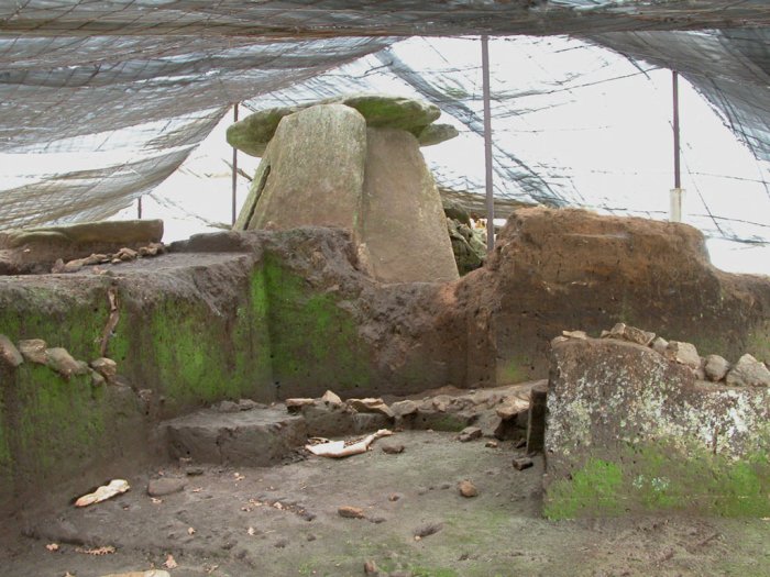 Click for the gallery page to add comments and vote (PID:9252) Dolmen de Dombate