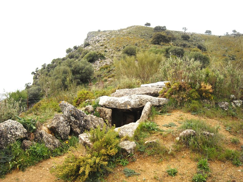 Dolmen El Charcón