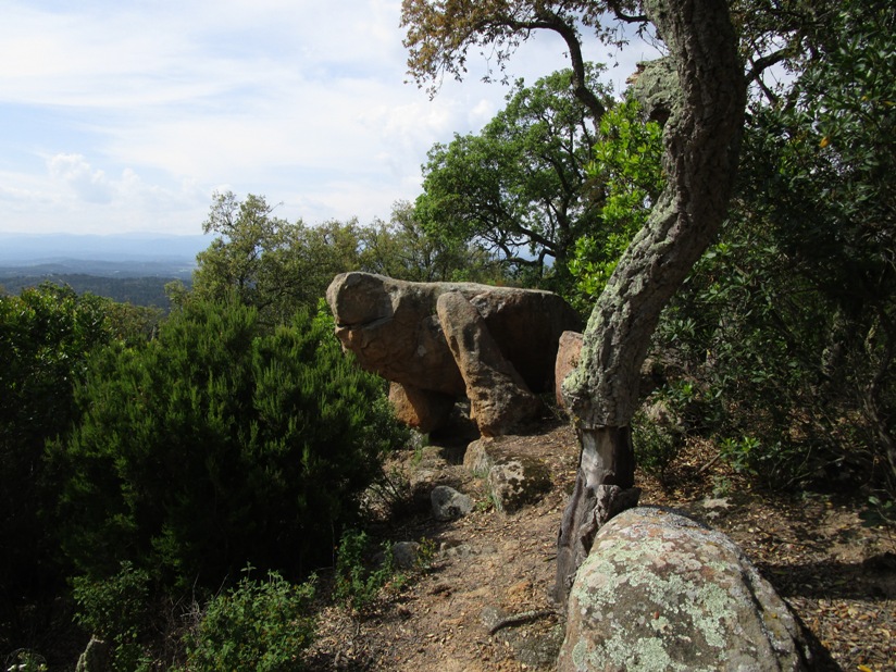 Dolmen de Montbarbat