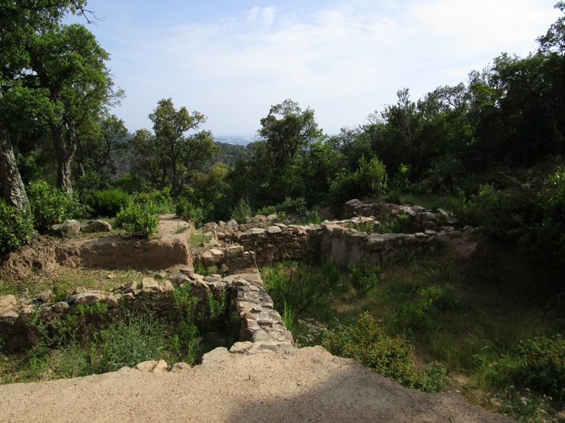 Poblat de Montbarbat