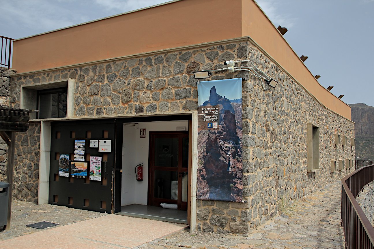 Click for the gallery page to add comments and vote (PID:262285) Centro de Interpretación del Roque Bentayga