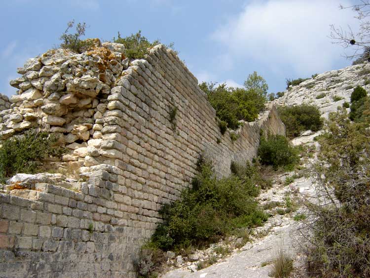 Click for full size image of Barbegal Mill and Aquaduct (PID:33488) Barbegal Mill and Aquaduct