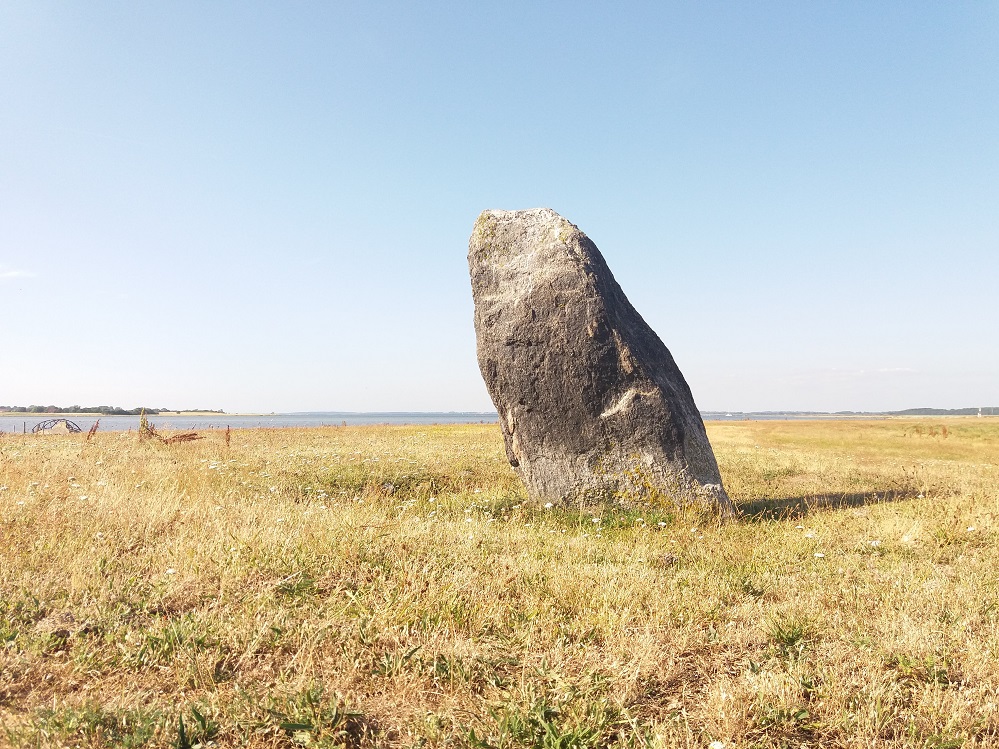 Click for the gallery page to add comments and vote (PID:200633) Agersø Bautasten