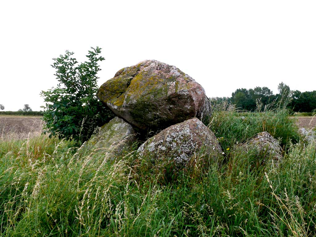 Bladstrup Pengesten Jættestue