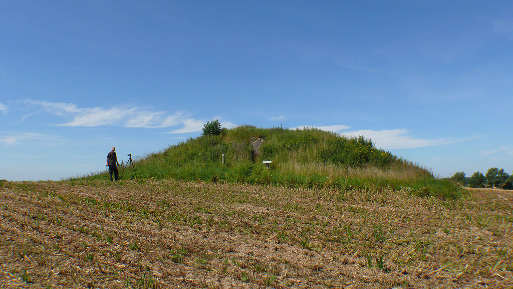 Click for the gallery page to add comments and vote (PID:79826) Martofte Estershøj Jættestue