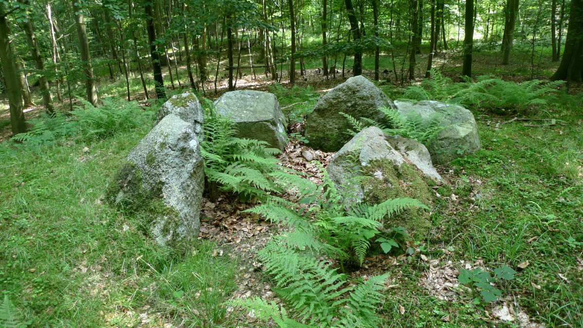 Melved Skov Jættestue