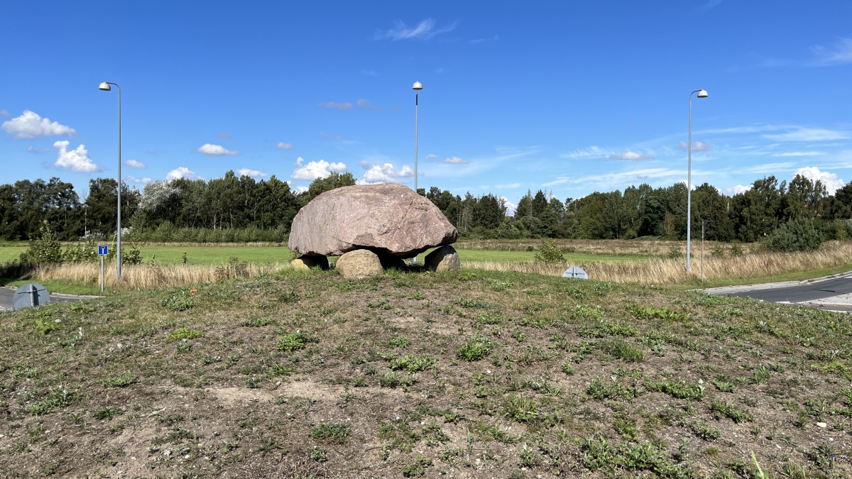 Click for the gallery page to add comments and vote (PID:246943) Ørslev Rundkørsel Jættestue
