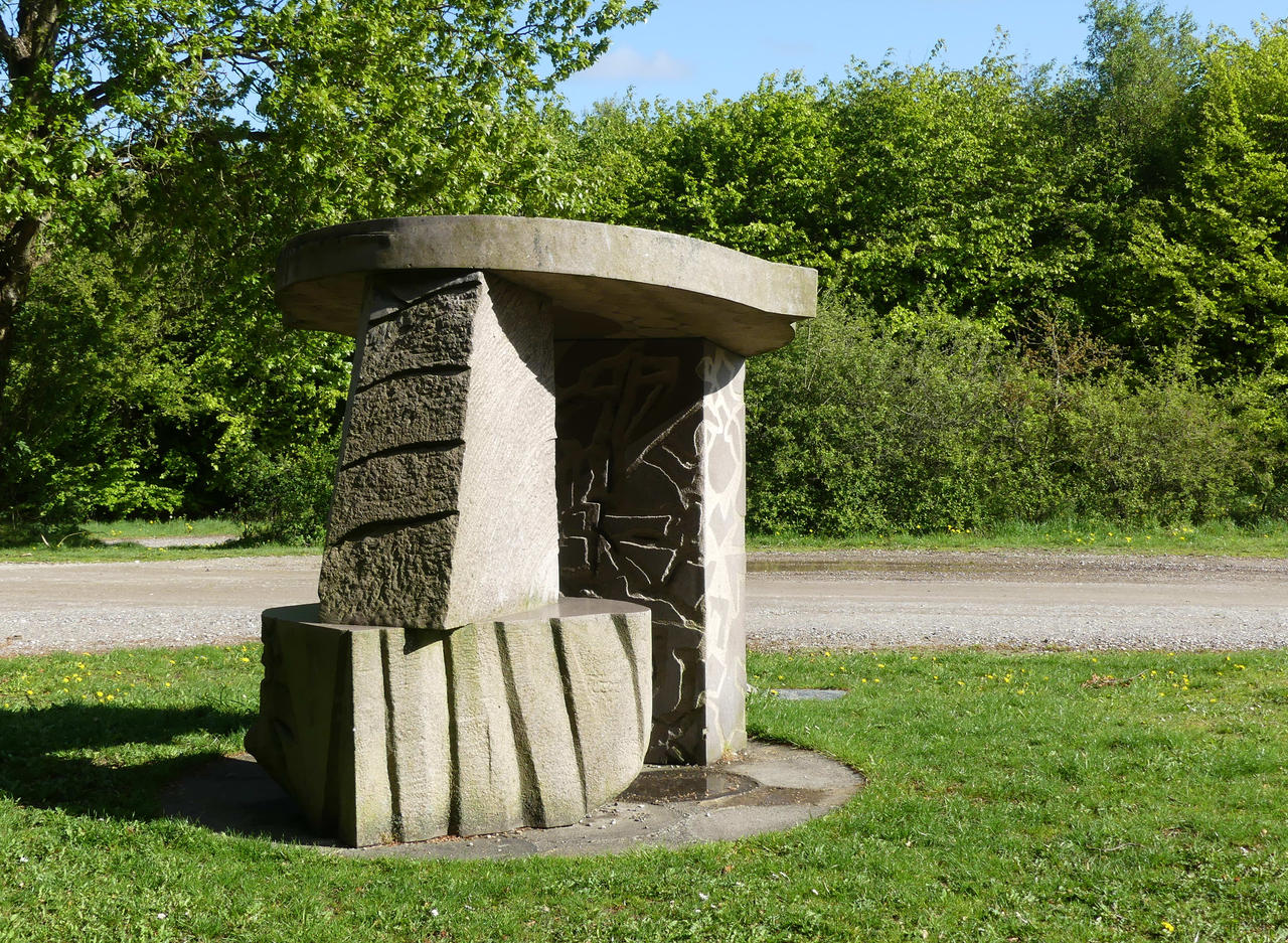 Click for the gallery page to add comments and vote (PID:198060) Lindholm Høje Entrance
