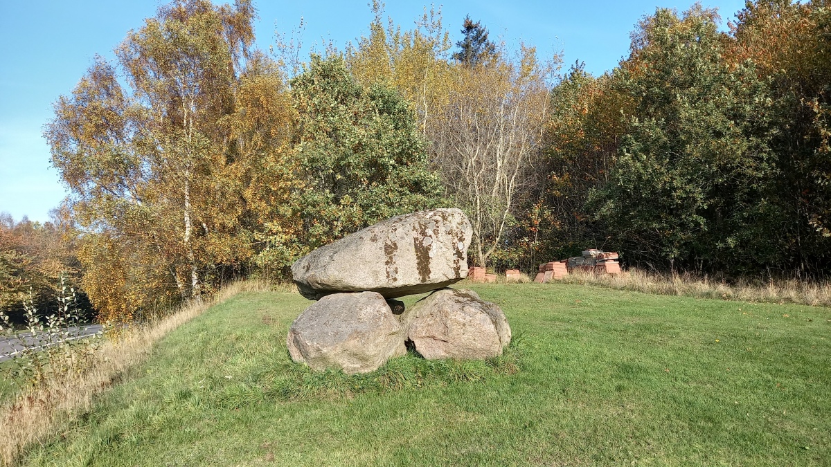 Click for the gallery page to add comments and vote (PID:250437) Lyngholtdyssen (Modern)
