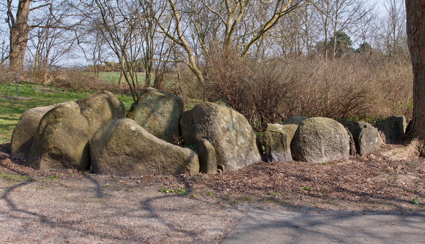 Click for the gallery page to add comments and vote (PID:180345) Nyrup Jættestue