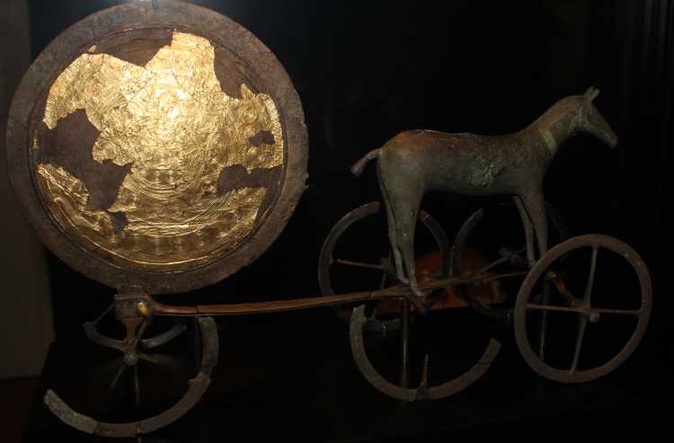 Prehistoric artefact extraordinaire, The Trundholm Sun Chariot. So far there only have been found one single Sun Chariot in the whole world, but other finds of similars Sun-discs indicates that more Sun Chariots must have existed and perhaps some of them will surface in the future. But so far, this is a unika an artefact extraordinaire.

The original Sun Chariot is on permanent display at the Na