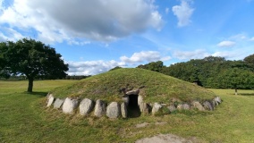Rugballe Grønhøj Jættestue