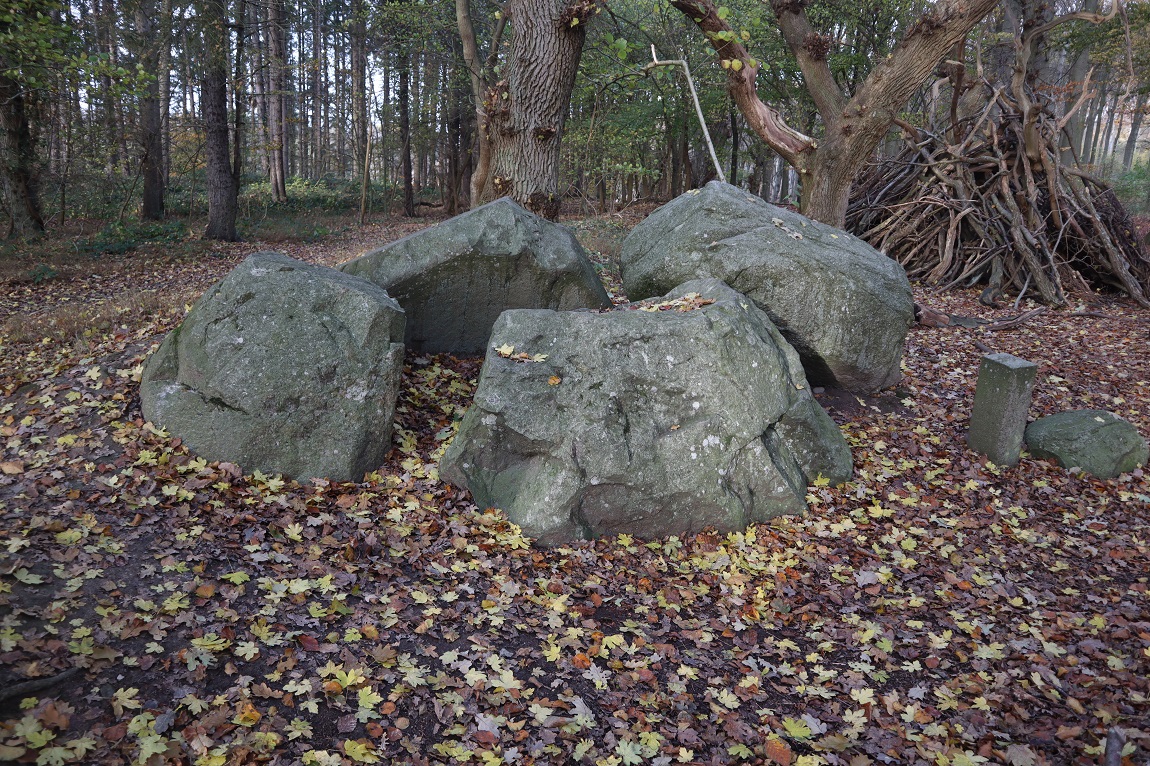 Korsør Skov Megalitgrav