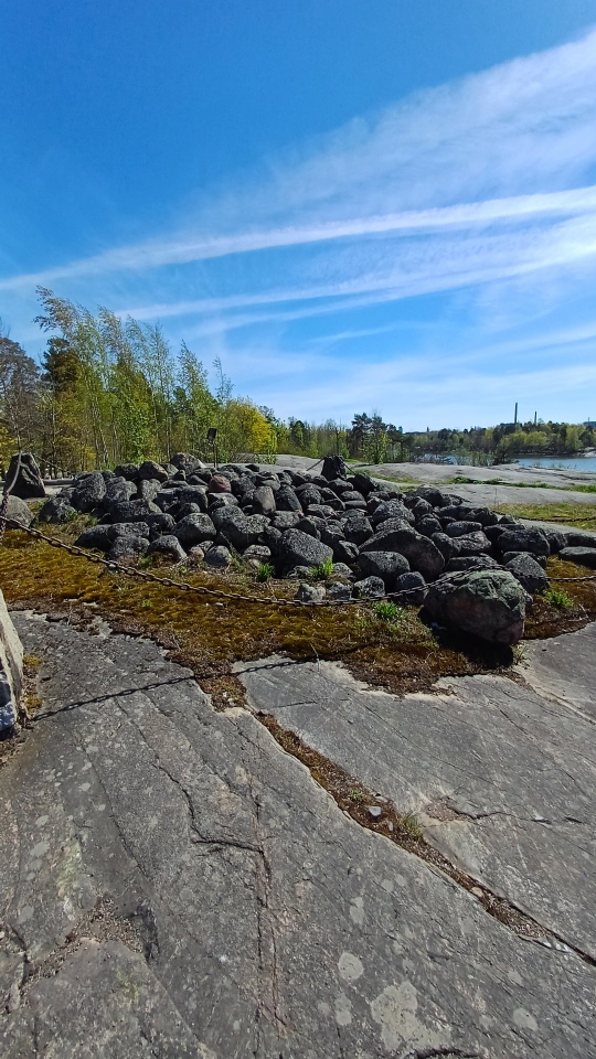 Pronssikautinen hauta Meilahti (1)