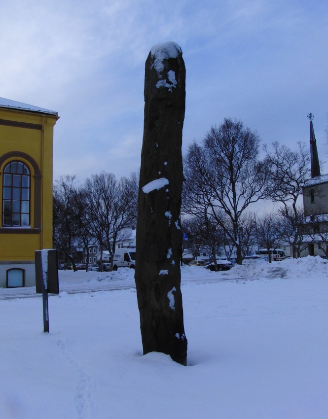 Click for the gallery page to add comments and vote (PID:87163) Bodø Standing Stone