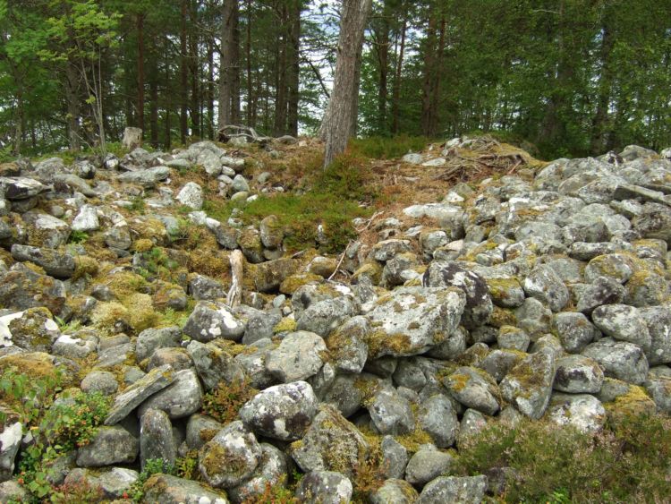 Click for full size image of Kråkneset Cairns (PID:52795) Kråkneset Cairns