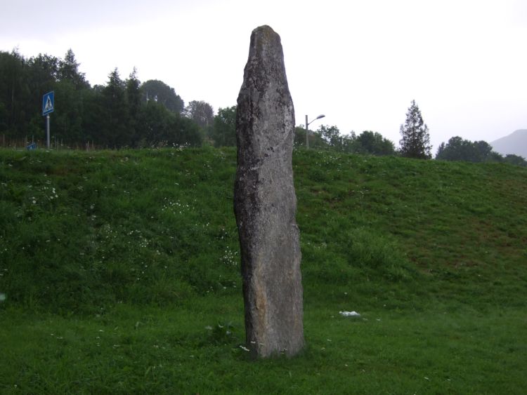 The stone is very impressive, towering 5 metres above the ground.