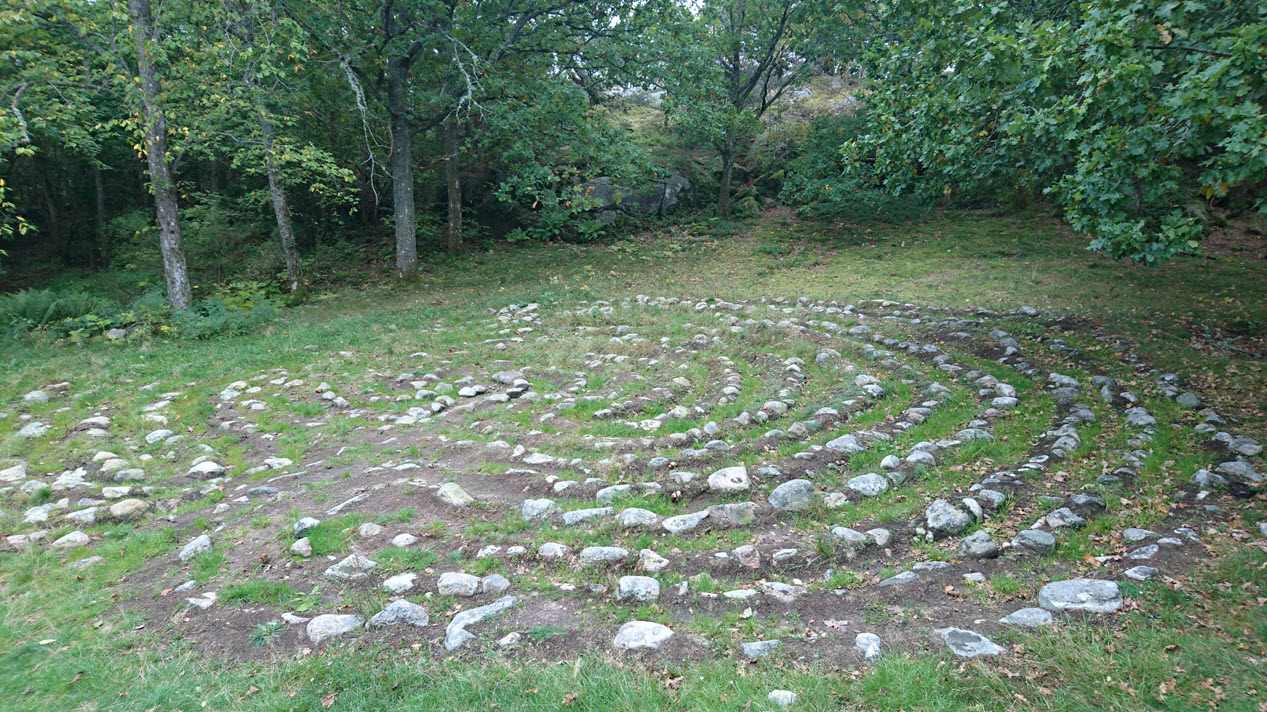 Click for the gallery page to add comments and vote (PID:171135) Ulmekärr Labyrinth