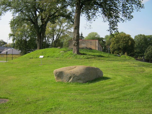 Lusthushögens Gånggrift