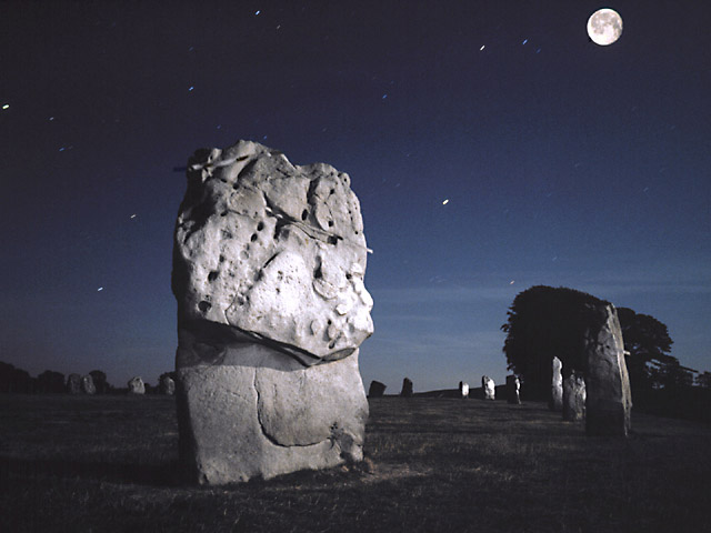 Click for the gallery page to add comments and vote (PID:3317) Avebury