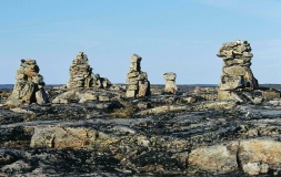 Inuksuk Kinngait